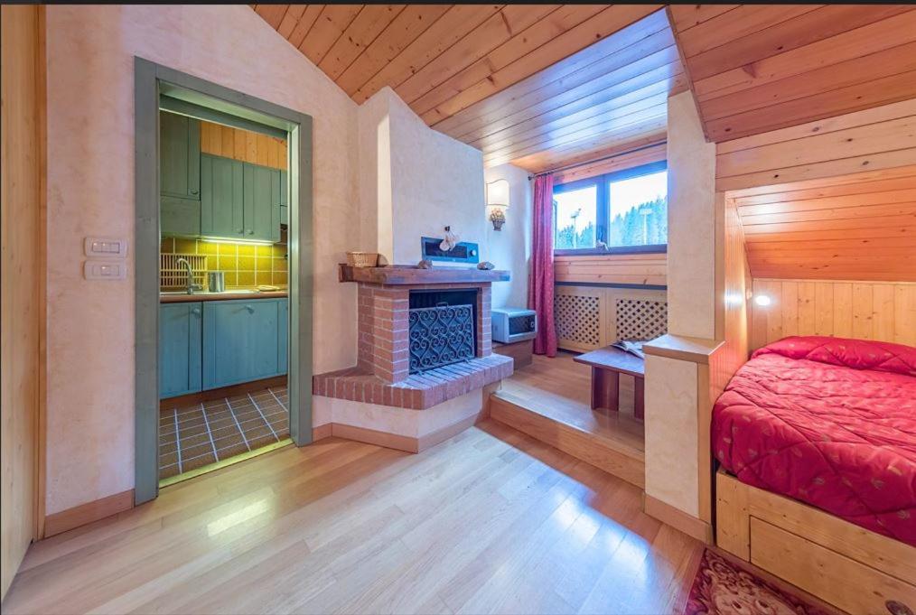 Appartement Deliziosa Mansarda Ai Piedi Della Pista 3Tre à Madonna Extérieur photo