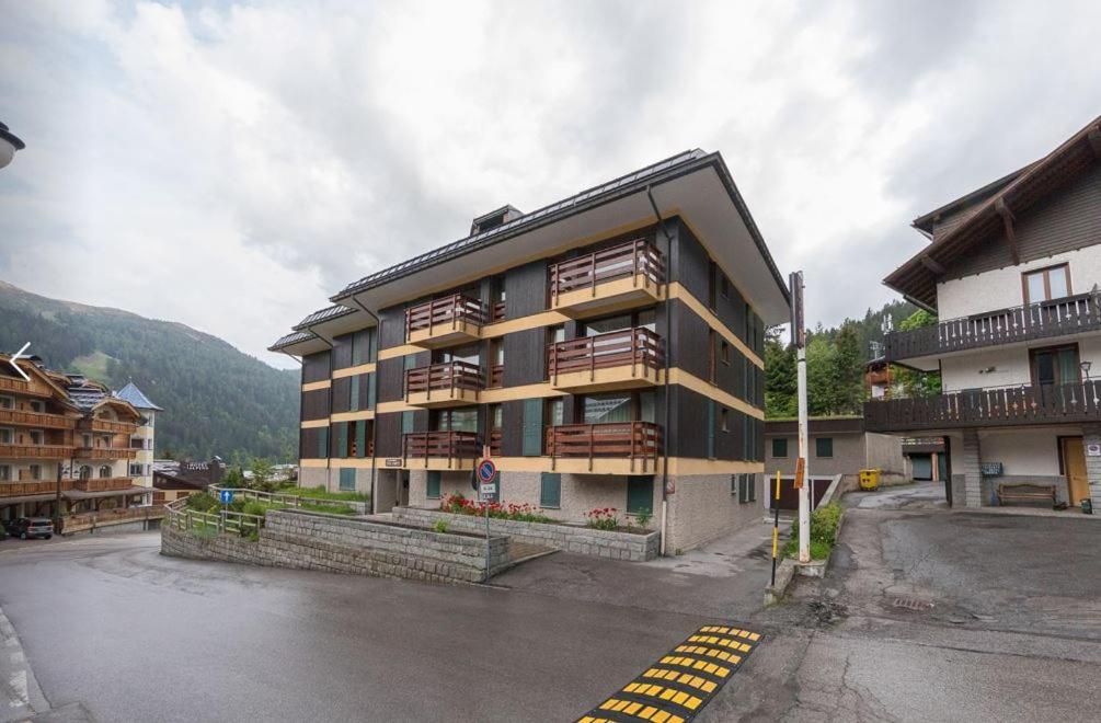 Appartement Deliziosa Mansarda Ai Piedi Della Pista 3Tre à Madonna Extérieur photo
